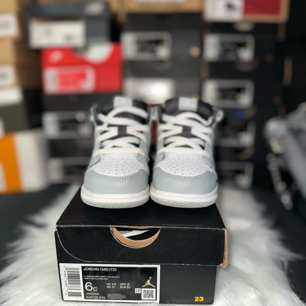 Jordan Kids' Gray and White Sneakers size 6c gently used